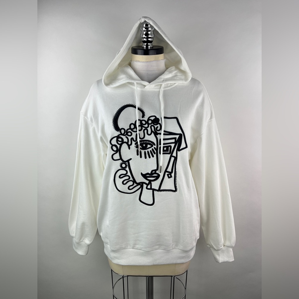 💚 3408. Embroidered Black Hoodie